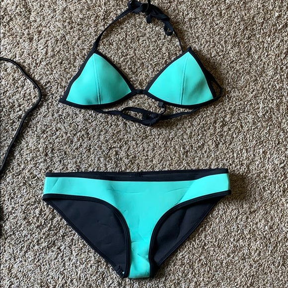 triangl swimwear Other - Women’s bikini w/ bag - TRIANGL